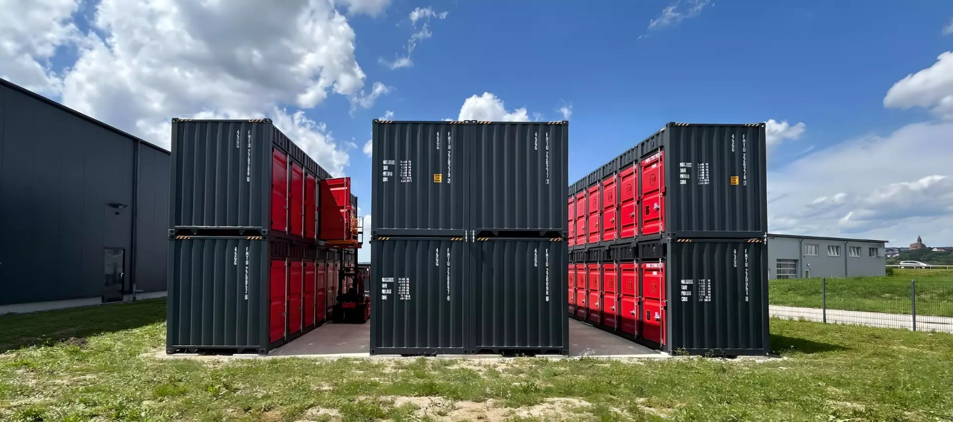 foremost- 40ft-self-storage-container-with-8-individual room